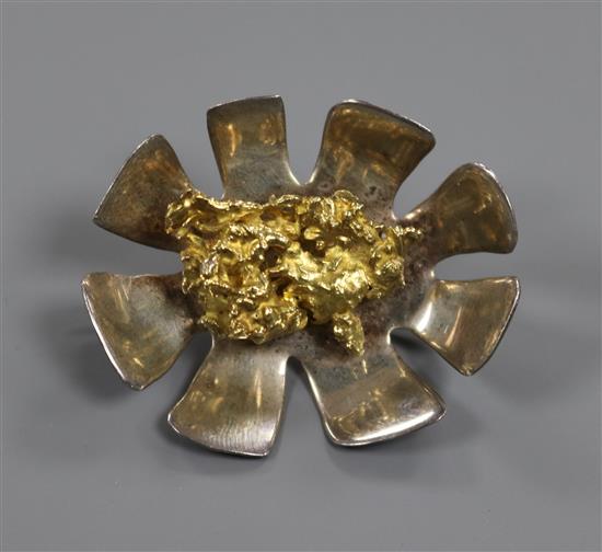 A white metal mounted yellow metal nugget flower head brooch, 48mm.